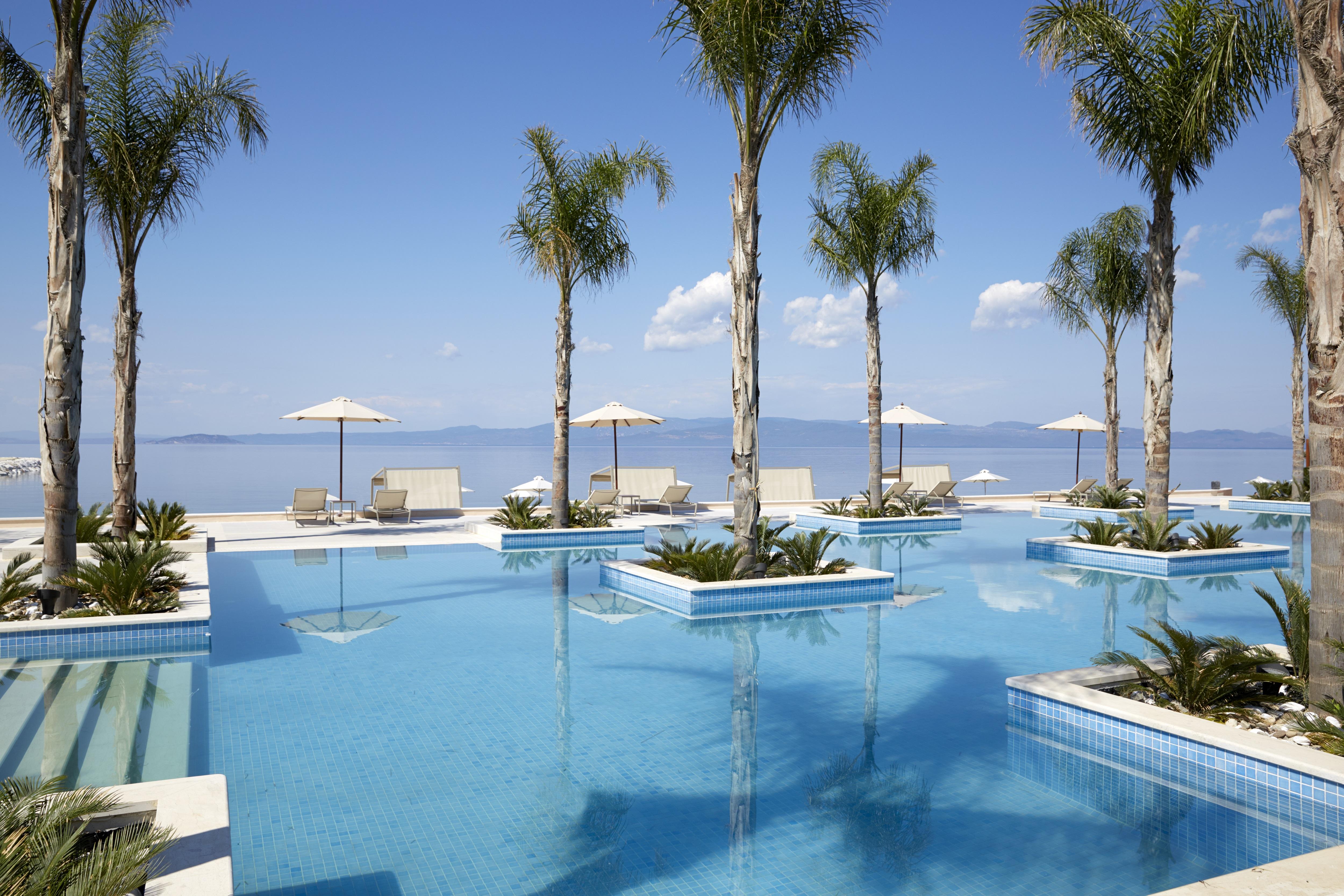 Miraggio Thermal Spa Resort Paliouri Dış mekan fotoğraf The pool at the hotel