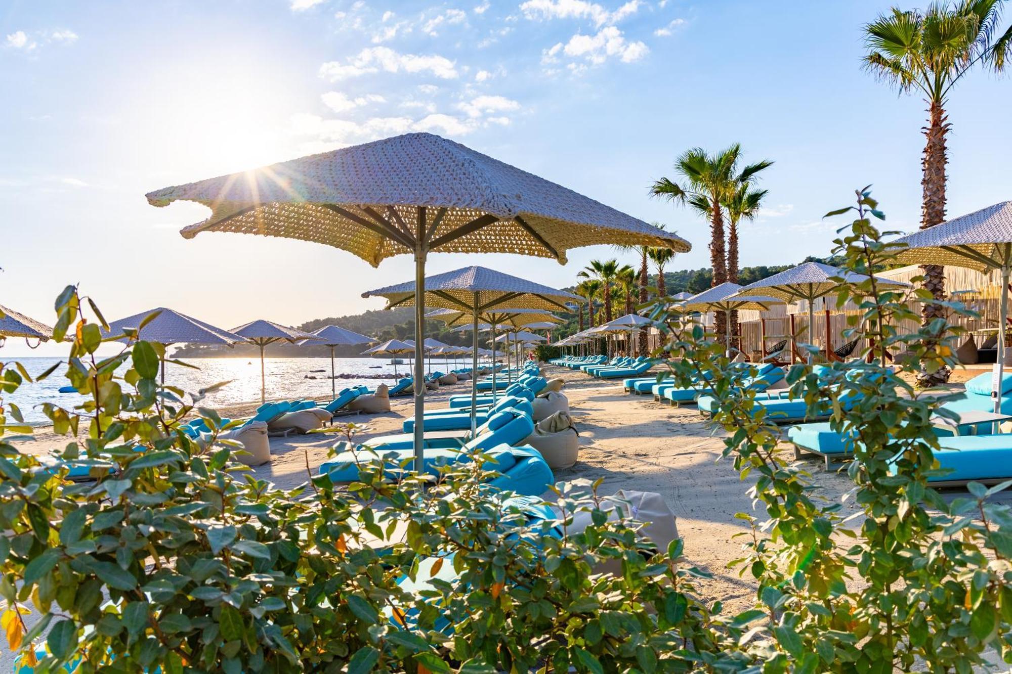 Miraggio Thermal Spa Resort Paliouri Dış mekan fotoğraf Beach at the resort