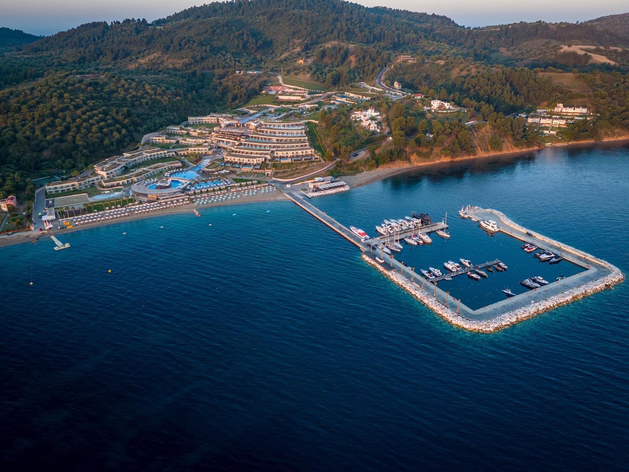 Miraggio Thermal Spa Resort Paliouri Dış mekan fotoğraf Aerial view of the resort